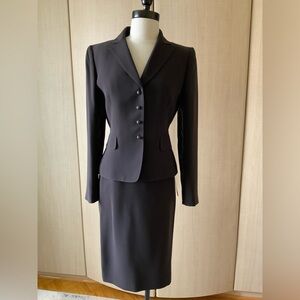NWT Women’s Tahari Jacket & Skirt Suit Set Brown Size 2P